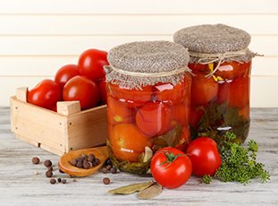 Маринованные помидоры: интересные рецепты домашних заготовок