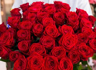 Роза «Ред Наоми»: описание сорта, фото и отзывы