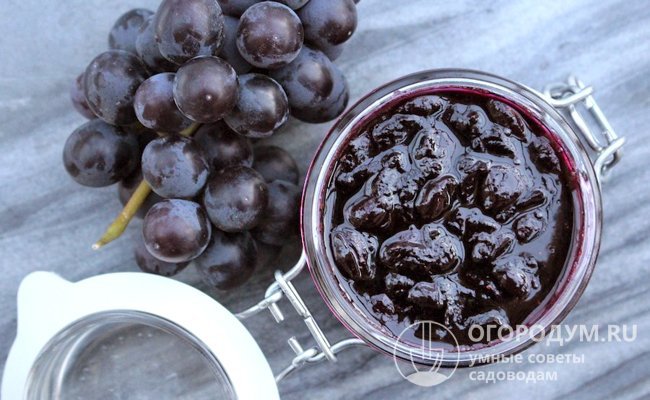 Варенье из темного сладкого винограда отличается насыщенным вкусом и имеет глубокий красивый цвет
