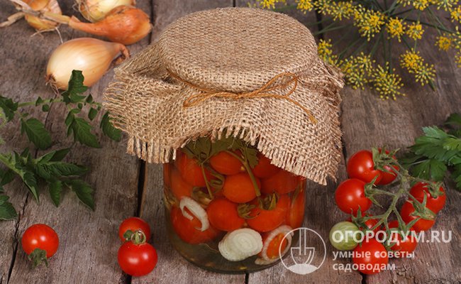 Маринованные помидоры черри на зиму: рецепт с луком и зеленью
