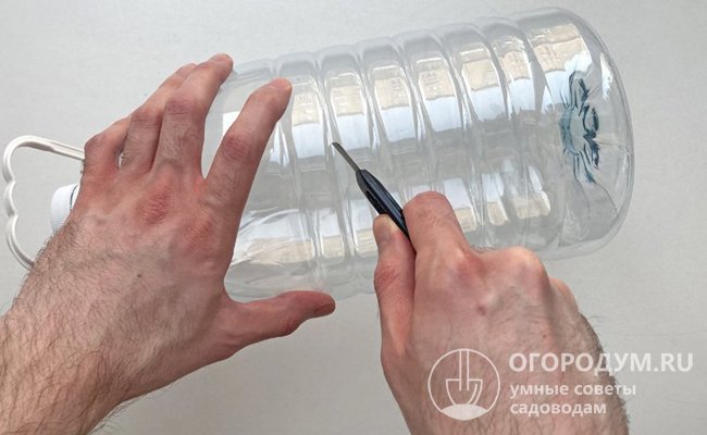 Способы применения 5-литровых пластиковых бутылок на даче: готовые решения,советы