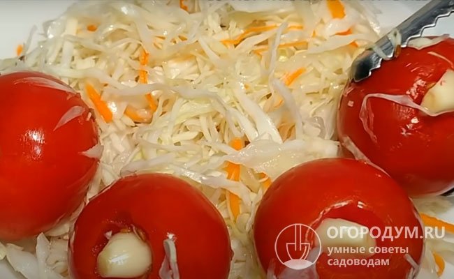Заготовка «по-венгерски» с перцем и томатами